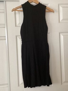 Aritzia Talula black dress. Size 6